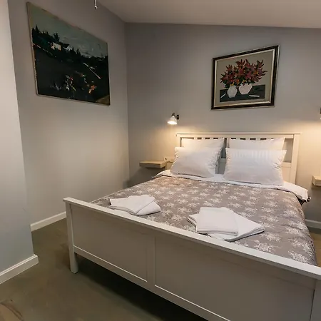 Yellowboot Aparthotel Sibiu