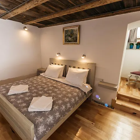 Yellowboot Aparthotel 4*
