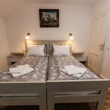 Yellowboot Aparthotel 4*
