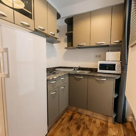Yellowboot Aparthotel 4*